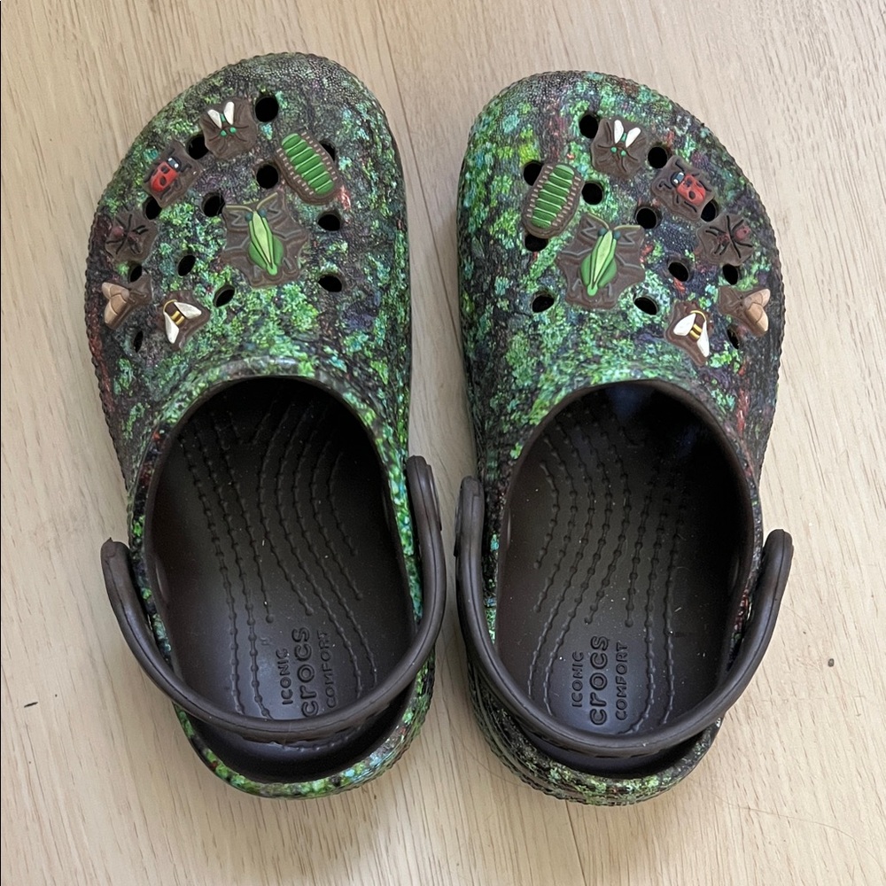 CROCS Kids Green Nature-Themed Sandals